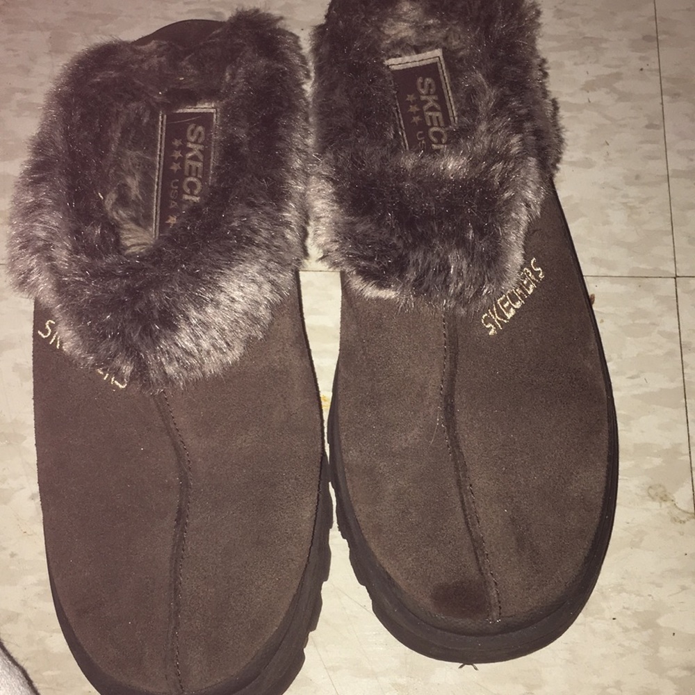 Selling some slip on Sandals